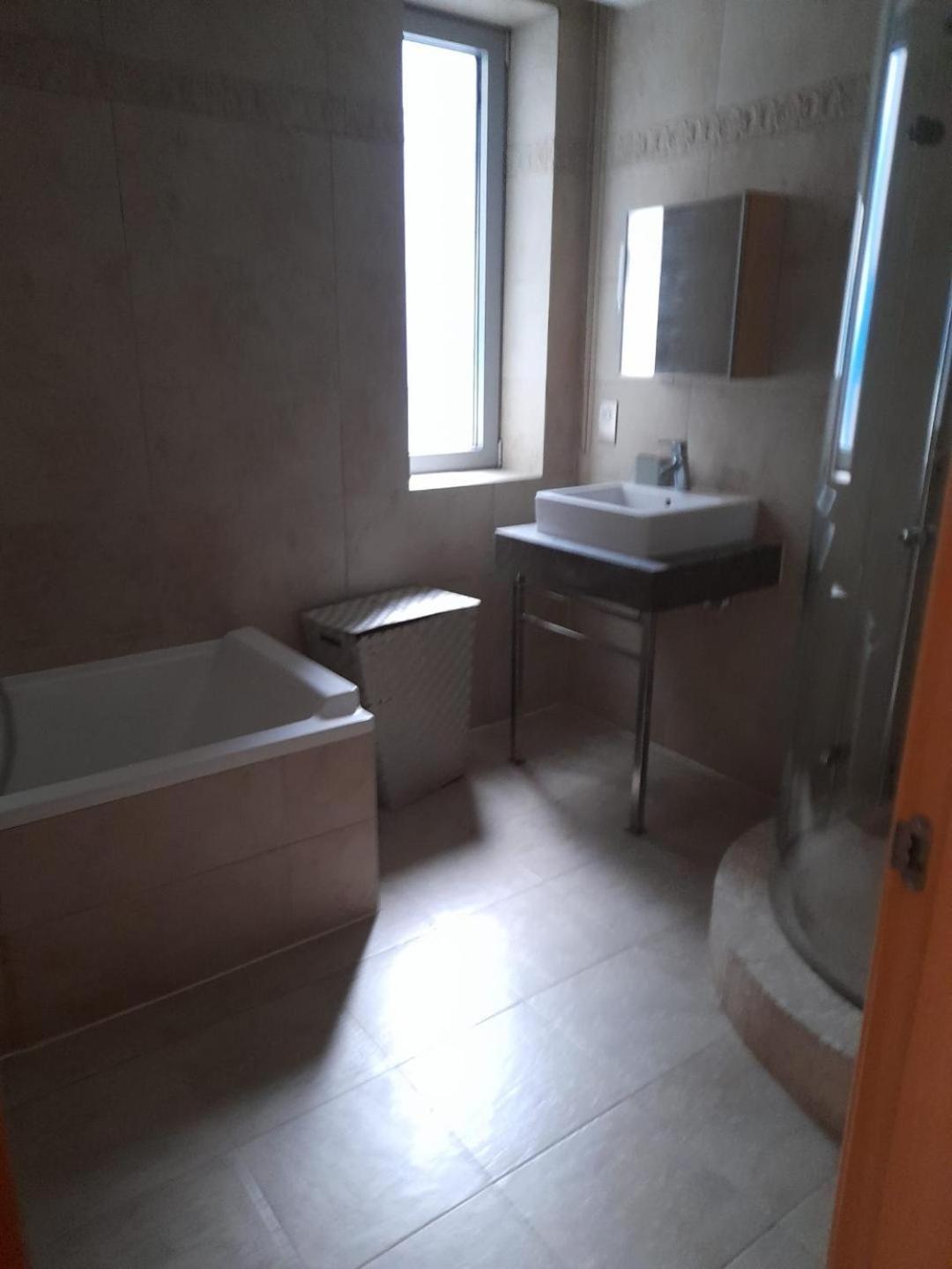 Three Bedroom Flat At Ocean Village Căn hộ *