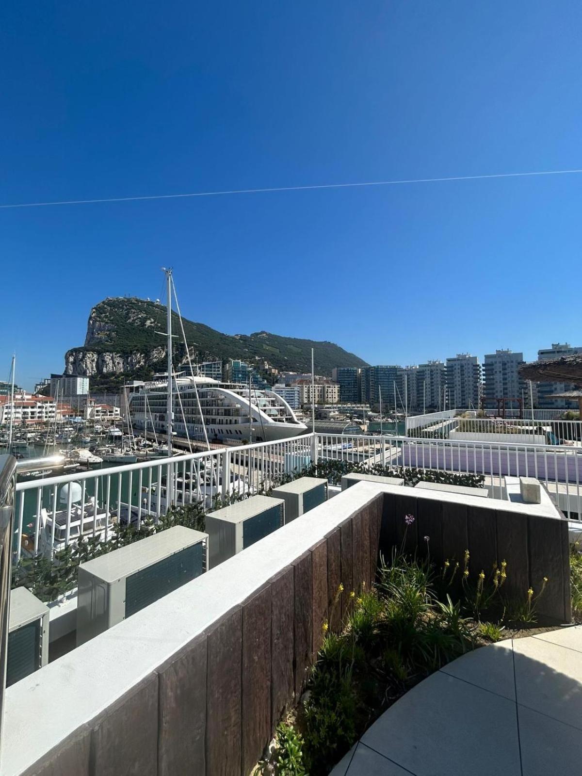 Marina Club Luxury Private With Pool And Incredible Views Gibraltar