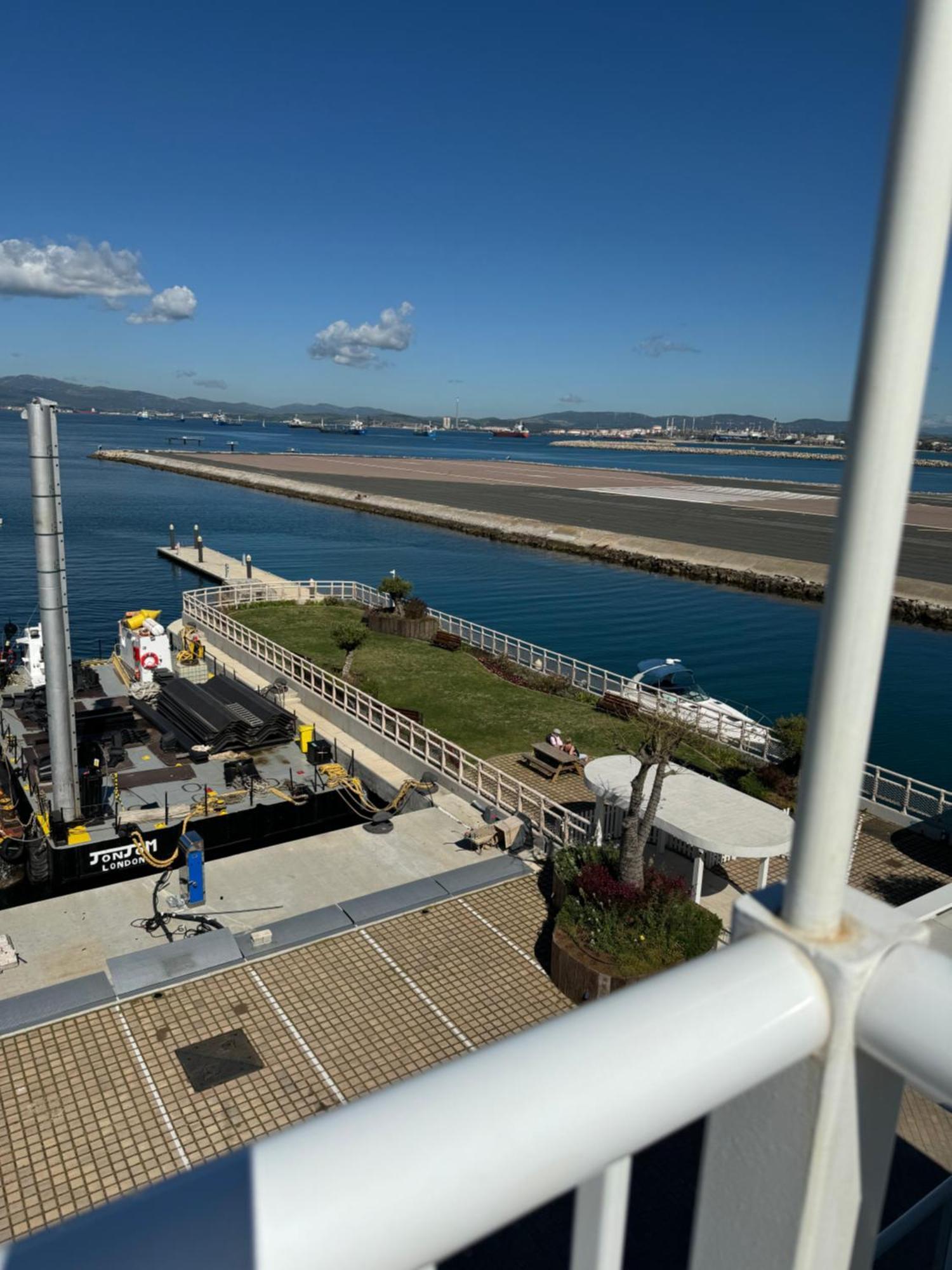 Marina Club Luxury Private With Pool And Incredible Views Gibraltar