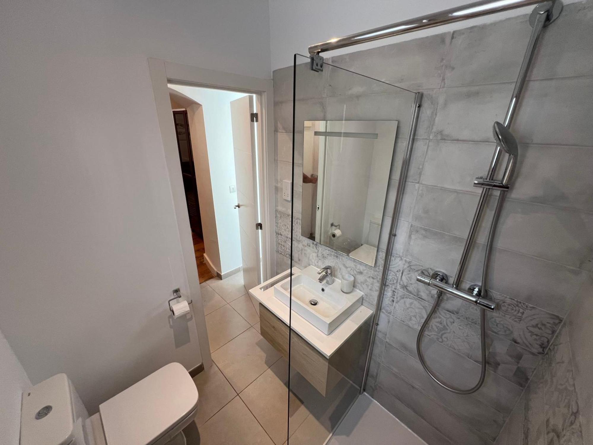 Luxe 2br Family Oasis In * Gibraltar