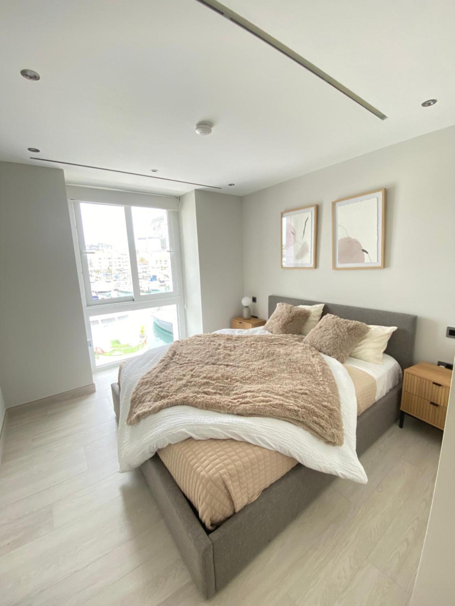 Apartment Deluxe Marina View Seafront