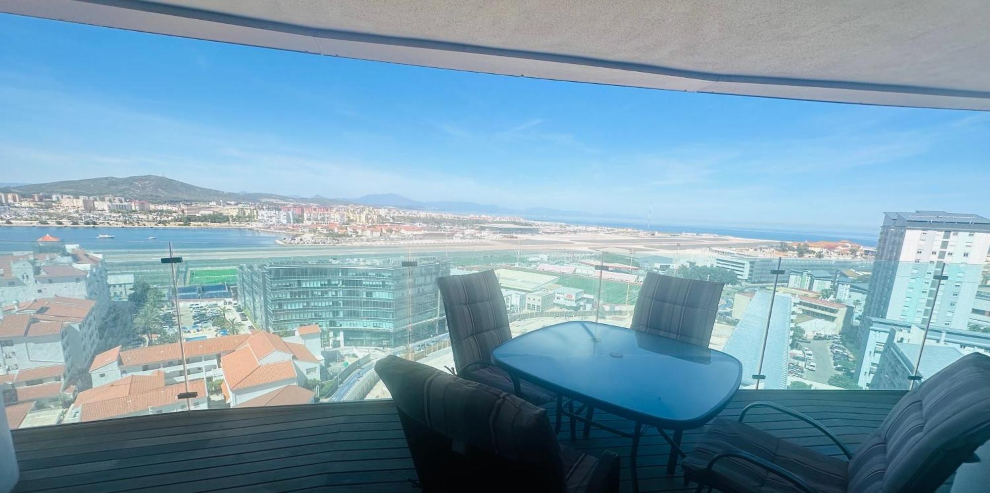 Apartment Luxury With Swimming Pools, And Stunning Views Gibraltar