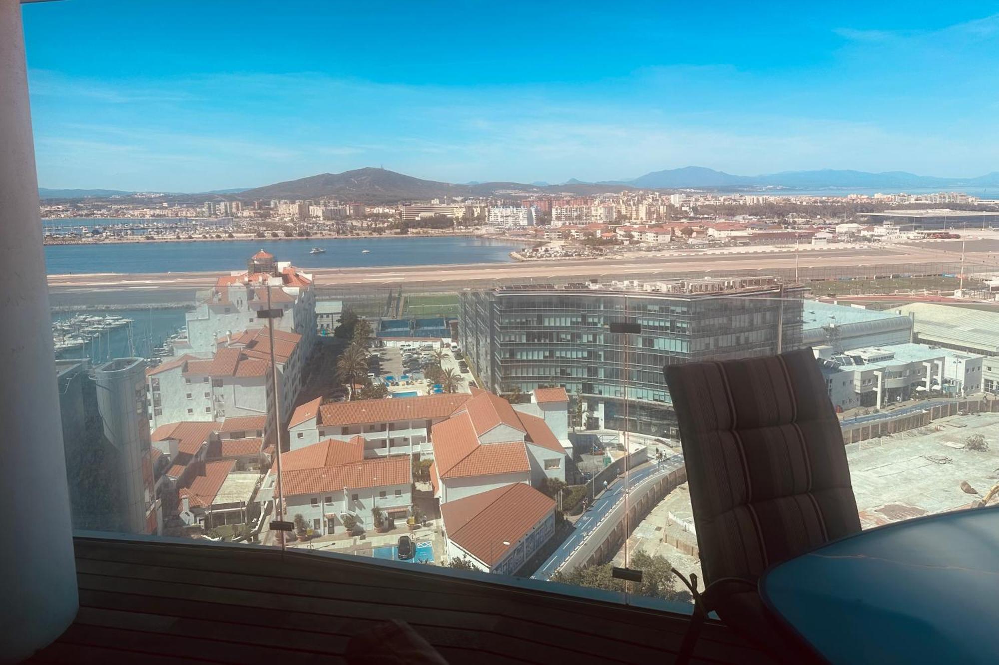 Apartment Luxury With Swimming Pools, And Stunning Views *
