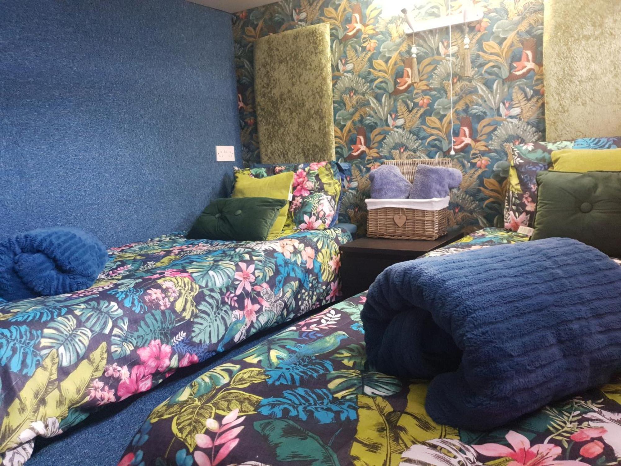 Botel Jasmine Coral Jay Boutique Boatel Ocean Village *