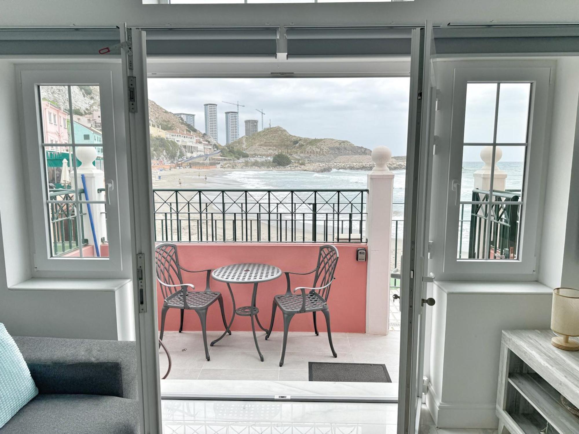 Luxury Catalan Bay House - Sea + Rock Views *