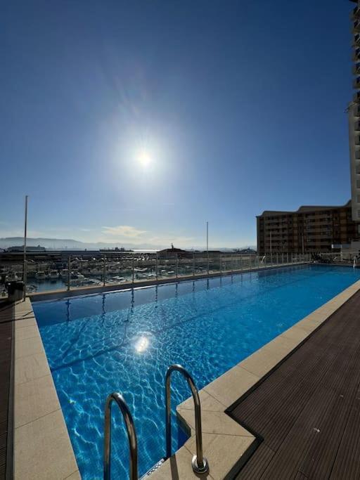 Luxury 1 Bed With Pool And Sea Views Gibraltar