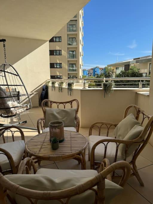 Luxury 1 Bed With Pool And Sea Views