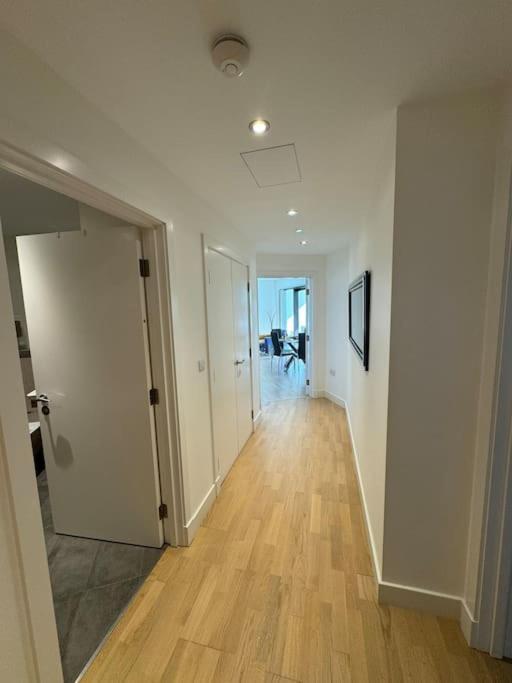 Luxury 1 Bed With Pool And Sea Views Apartment