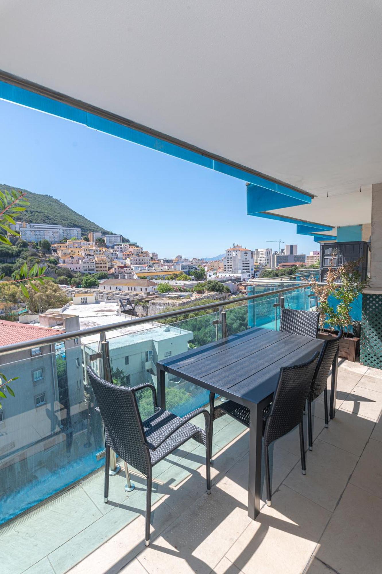 Britain In The Sun At Luxurious Ocean Village Căn hộ *