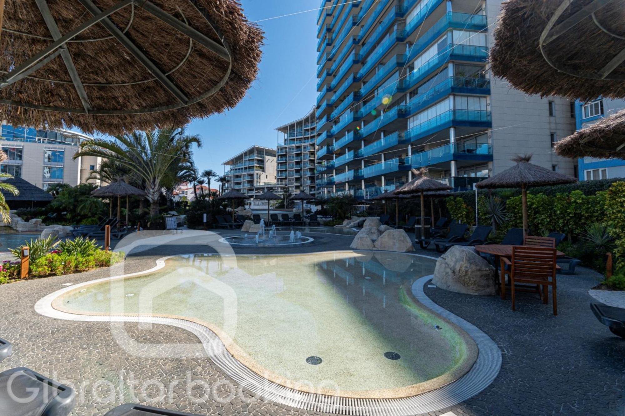 Britain In The Sun At Luxurious Ocean Village Căn hộ *