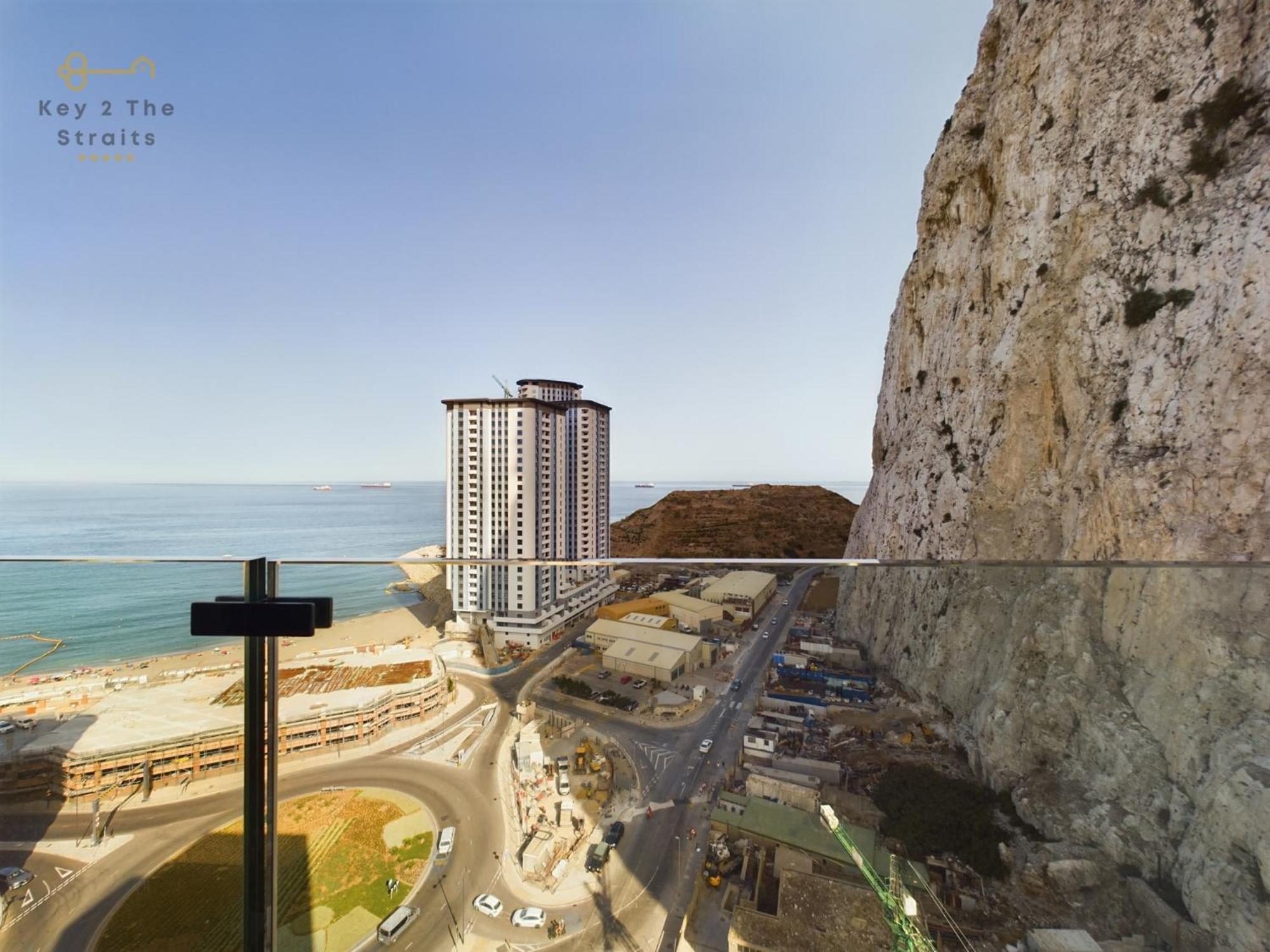 Căn hộ Luxury Sunrise And Oceanview With Balcony Gibraltar