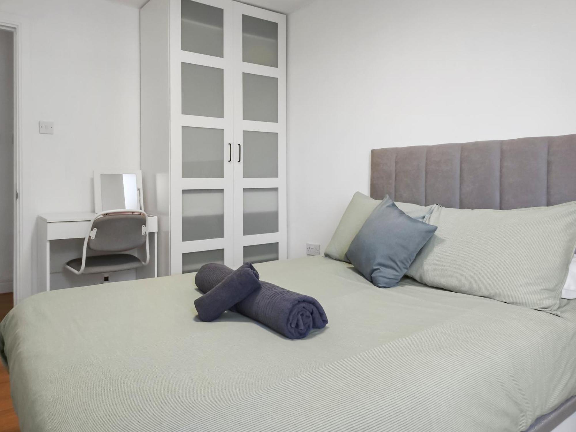 New Sunrise & Rock View 3br Luxury * Gibraltar