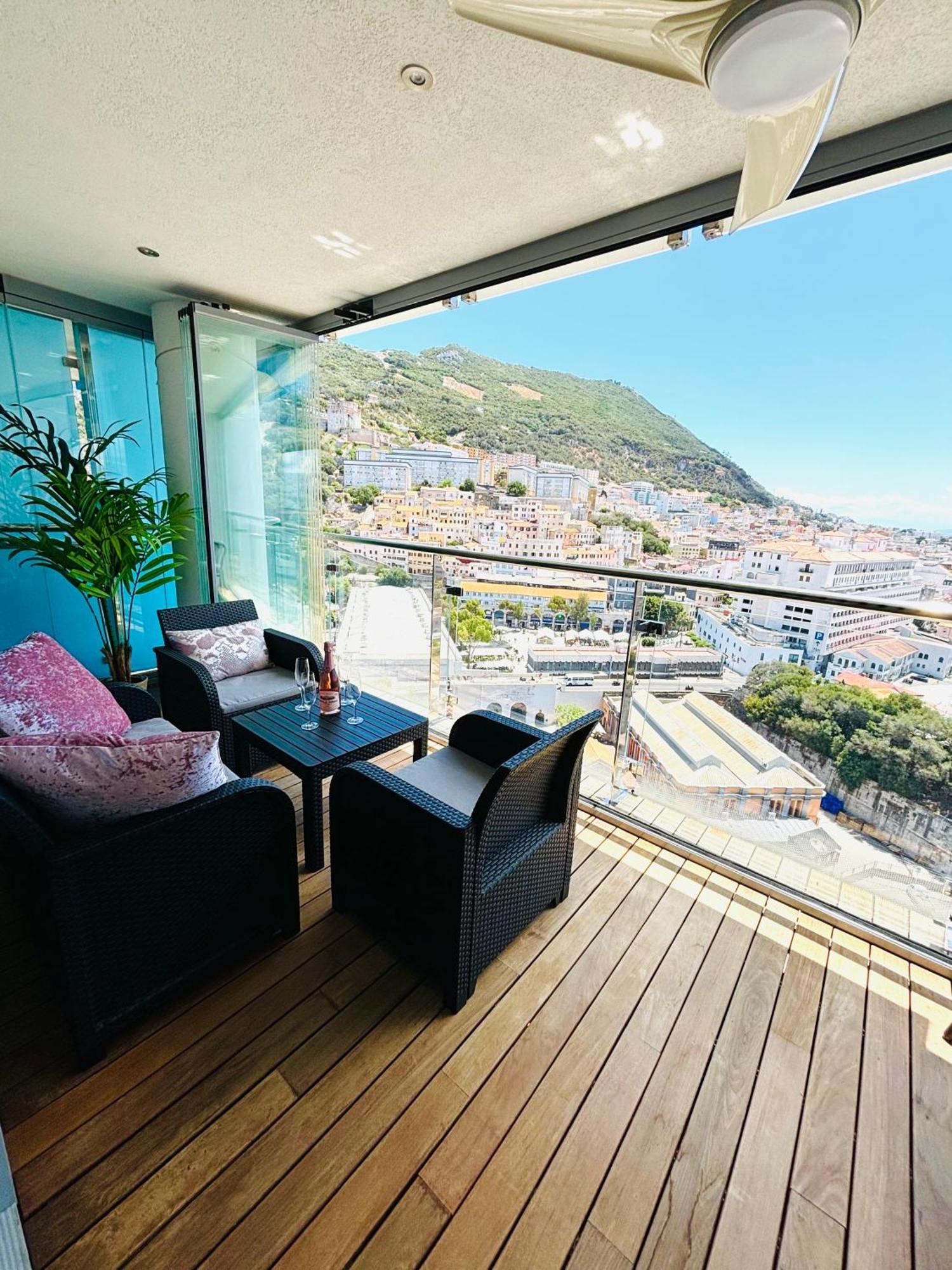 Ocean Village High Floor Luxury Modern Apartment