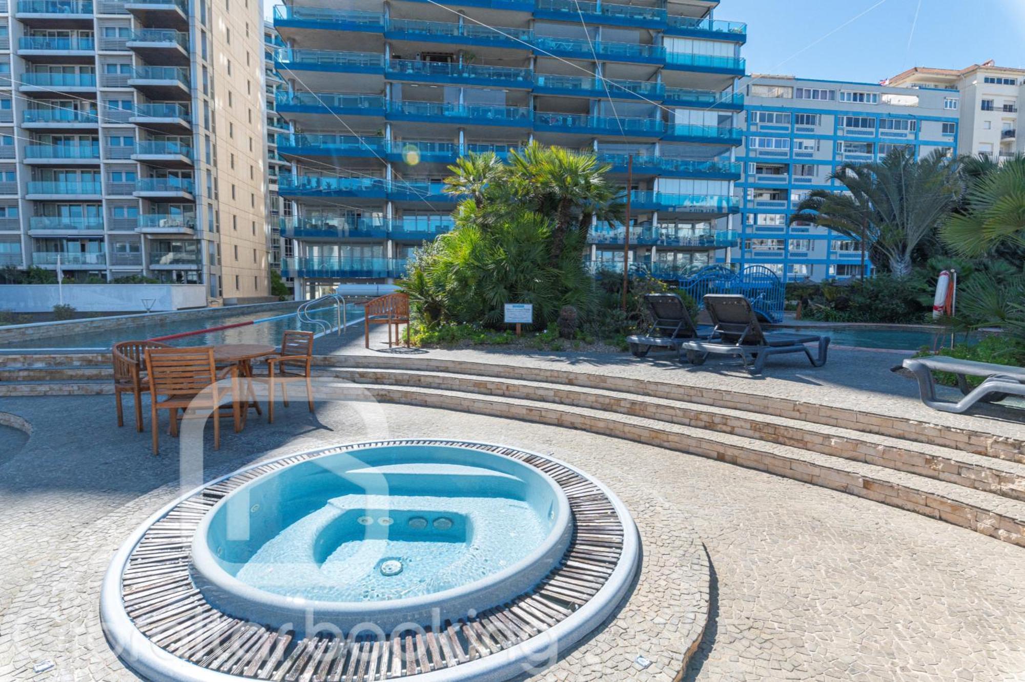 Tropical Paradise At Luxurious Ocean Village Apartment