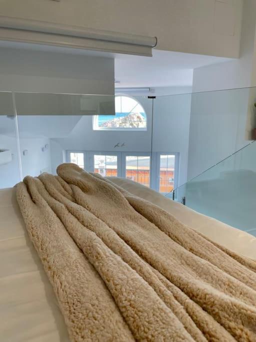 Luxury Beachfront * Gibraltar