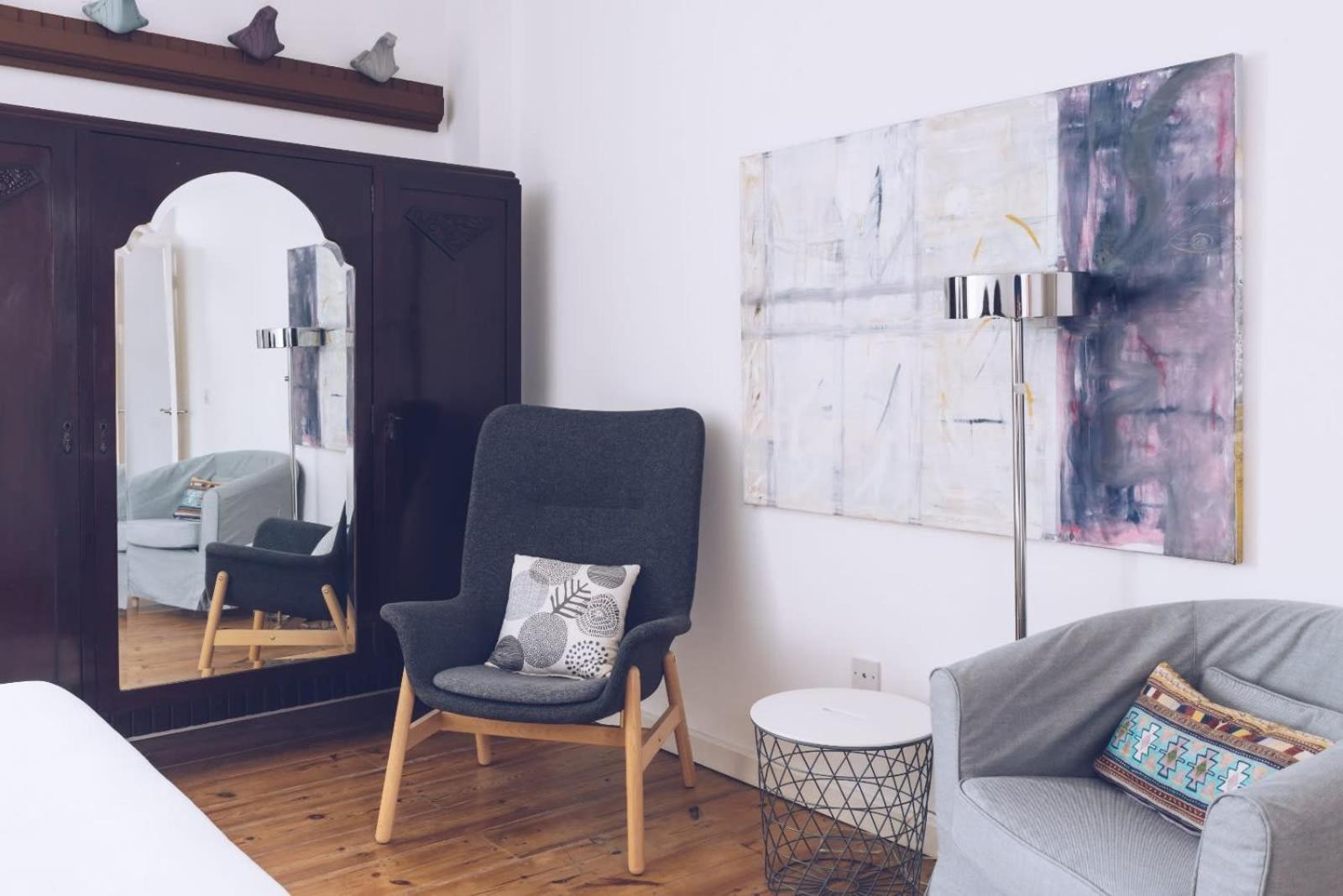 Apartment Chic & Luxurious 2-br Escape Designed For Elegance Gibraltar