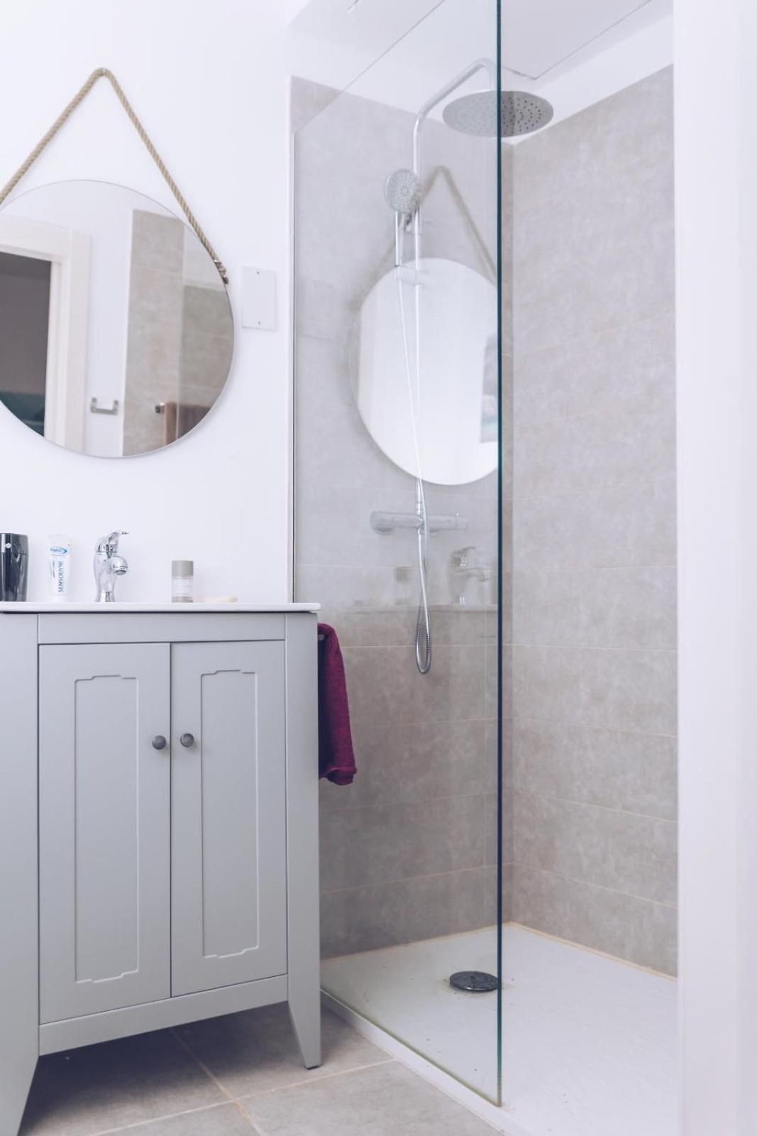 Apartment Chic & Luxurious 2-br Escape Designed For Elegance