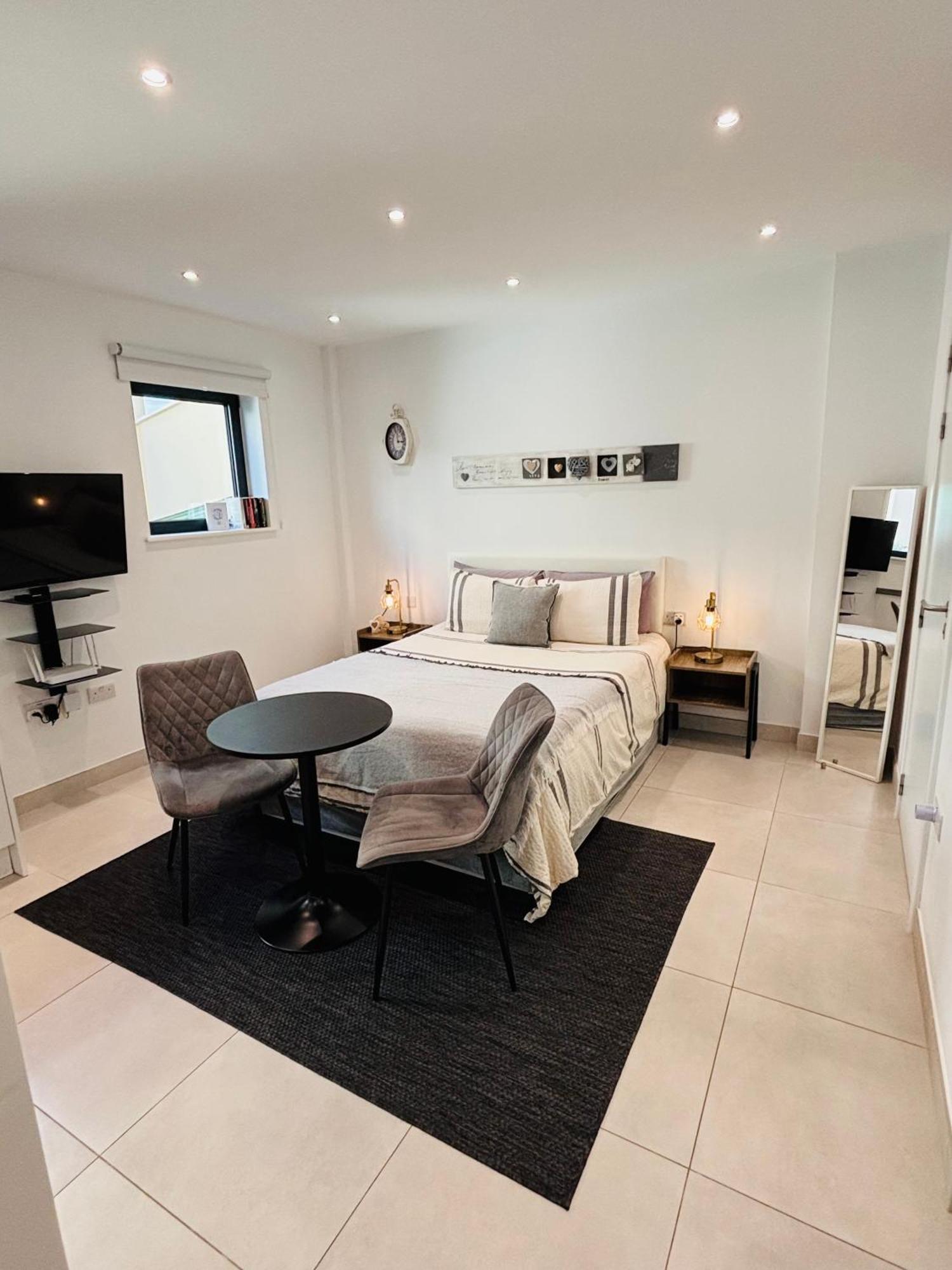 Gibraltar Central Suites Gibraltar