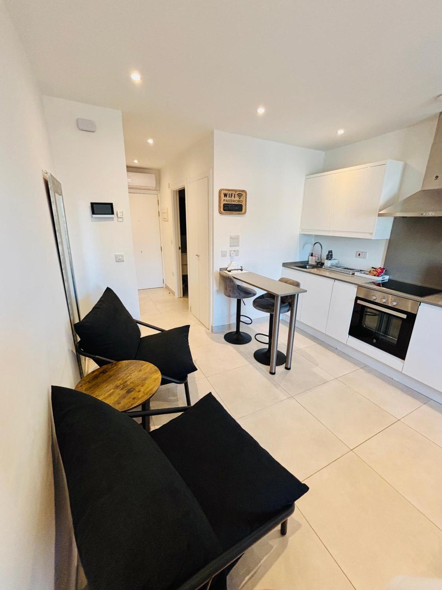 Gibraltar Central Suites *