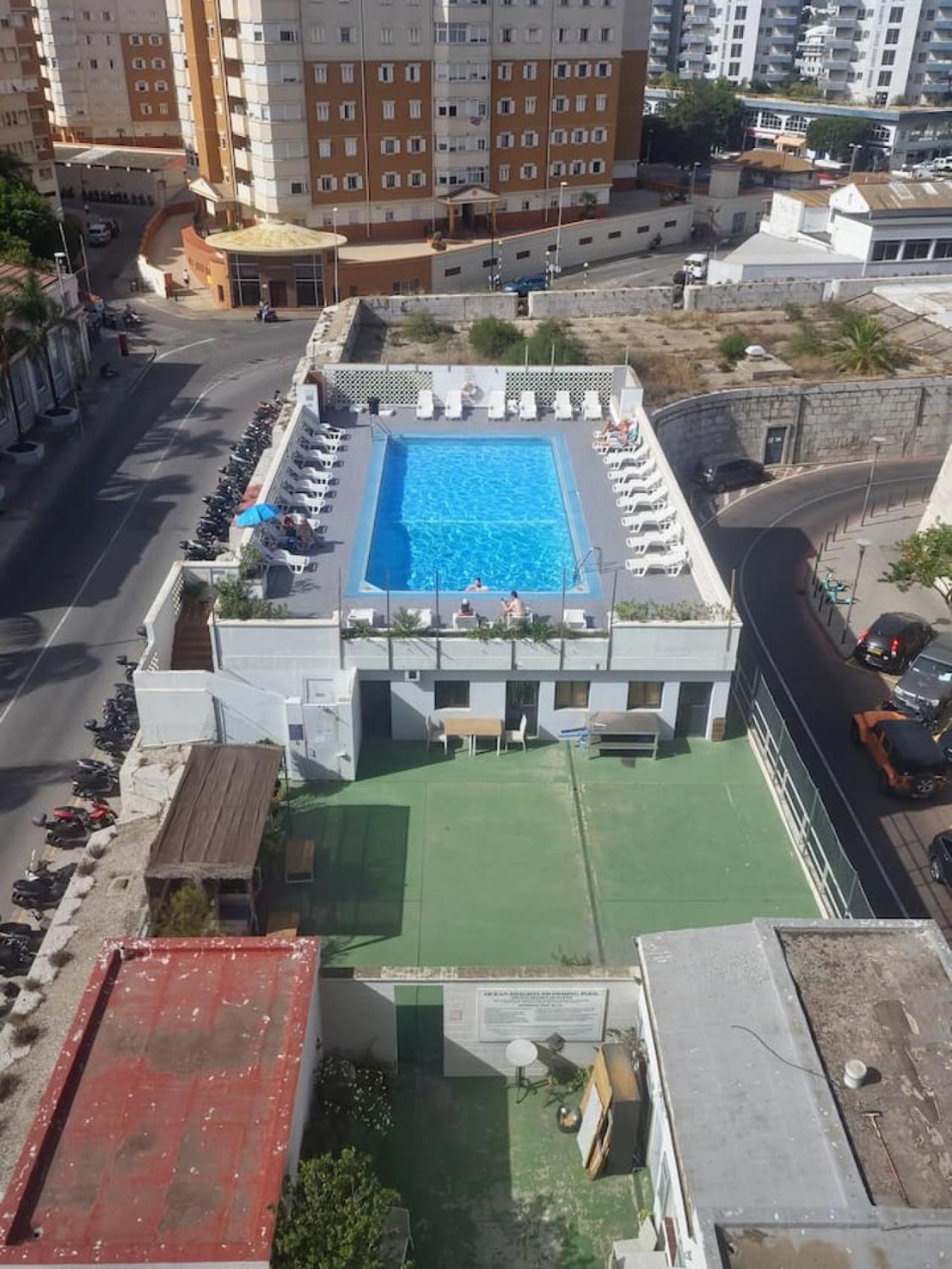 Sun Poolside Escape Apartment