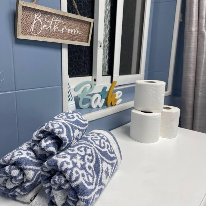 Holiday home House Of Colour, A 3 Bedroom Bold Retreat In Town Centre!