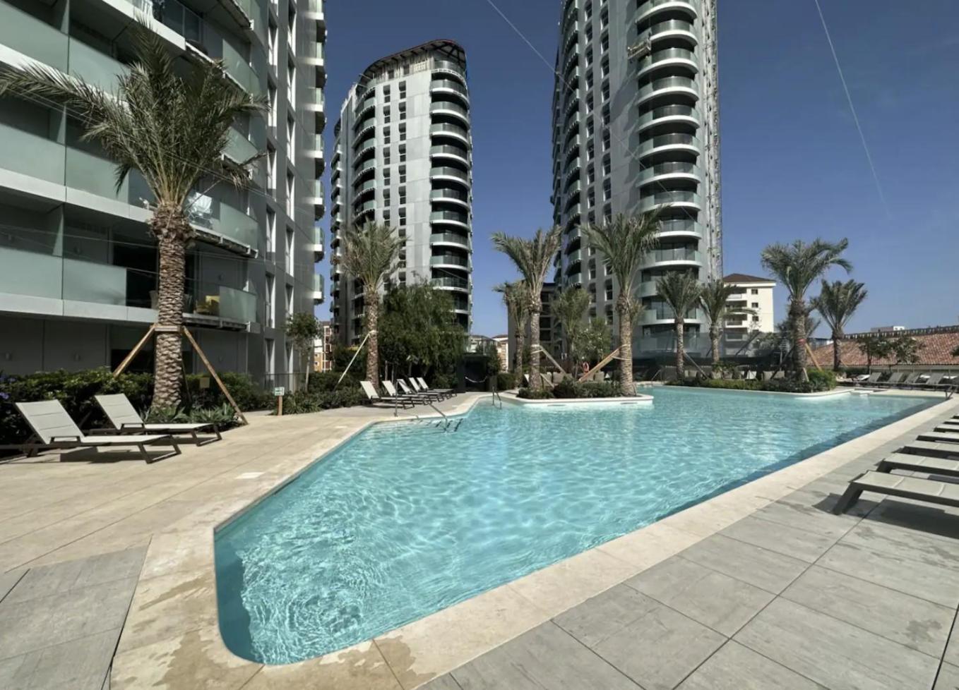 Apartamento Carrara Eurocity - Luxury Family With Style Pool - Children For Free