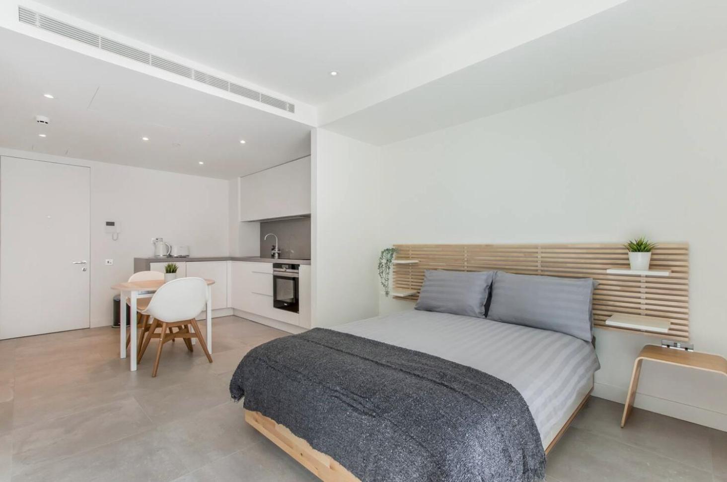 Carrara Eurocity - Luxury Family With Style Pool - Children For Free *