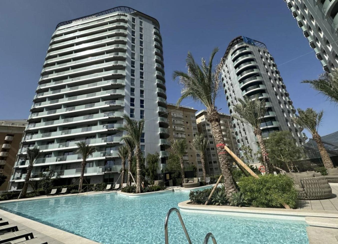 Carrara Eurocity - Luxury Family With Style Pool - Children For Free Apartamento *