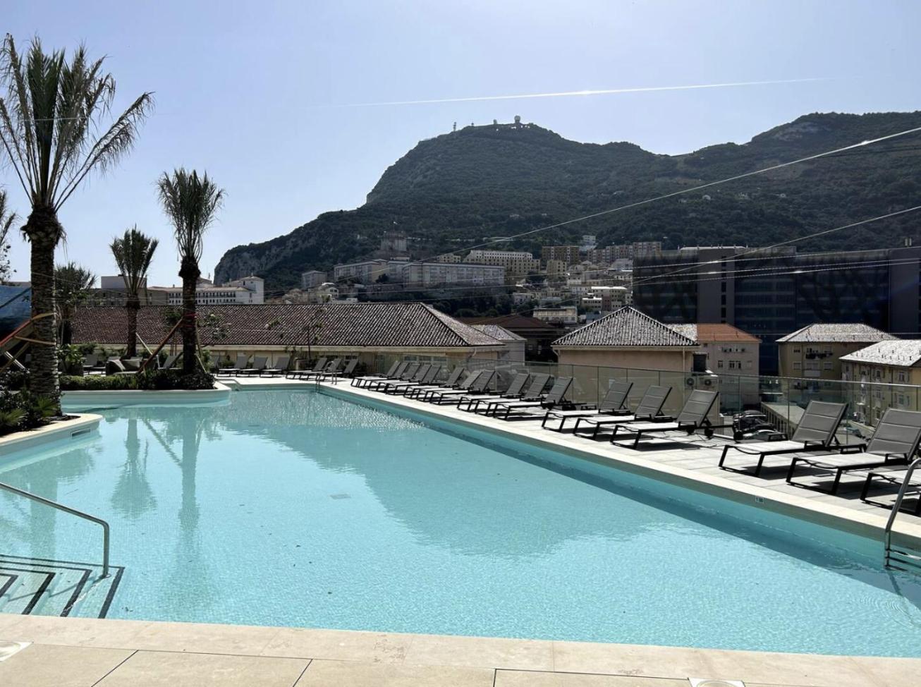Carrara Eurocity - Luxury Family With Style Pool - Children For Free Apartamento Gibraltar