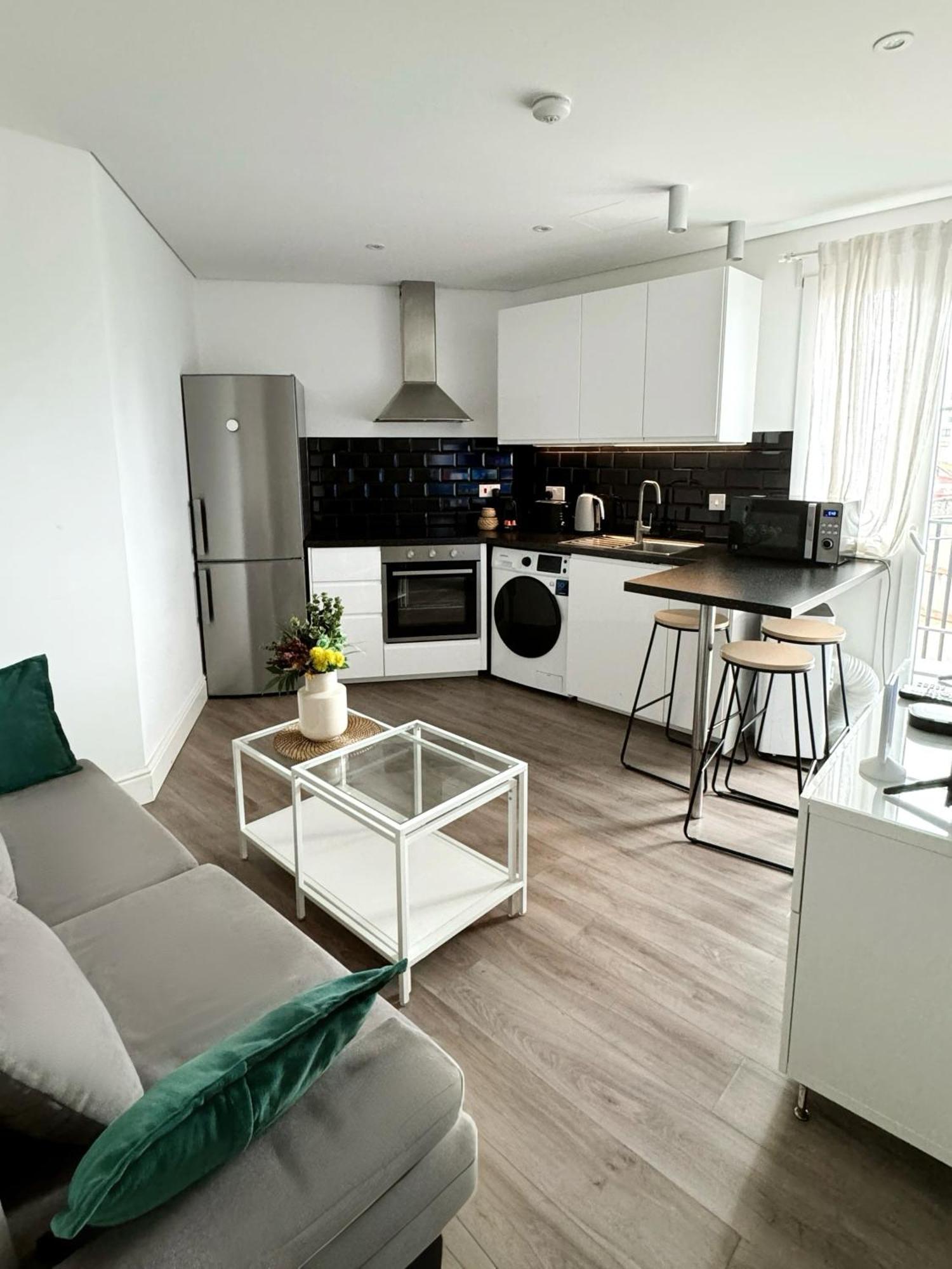 Modern Centre Two Bedroom Windsor - Grand House Gibraltar