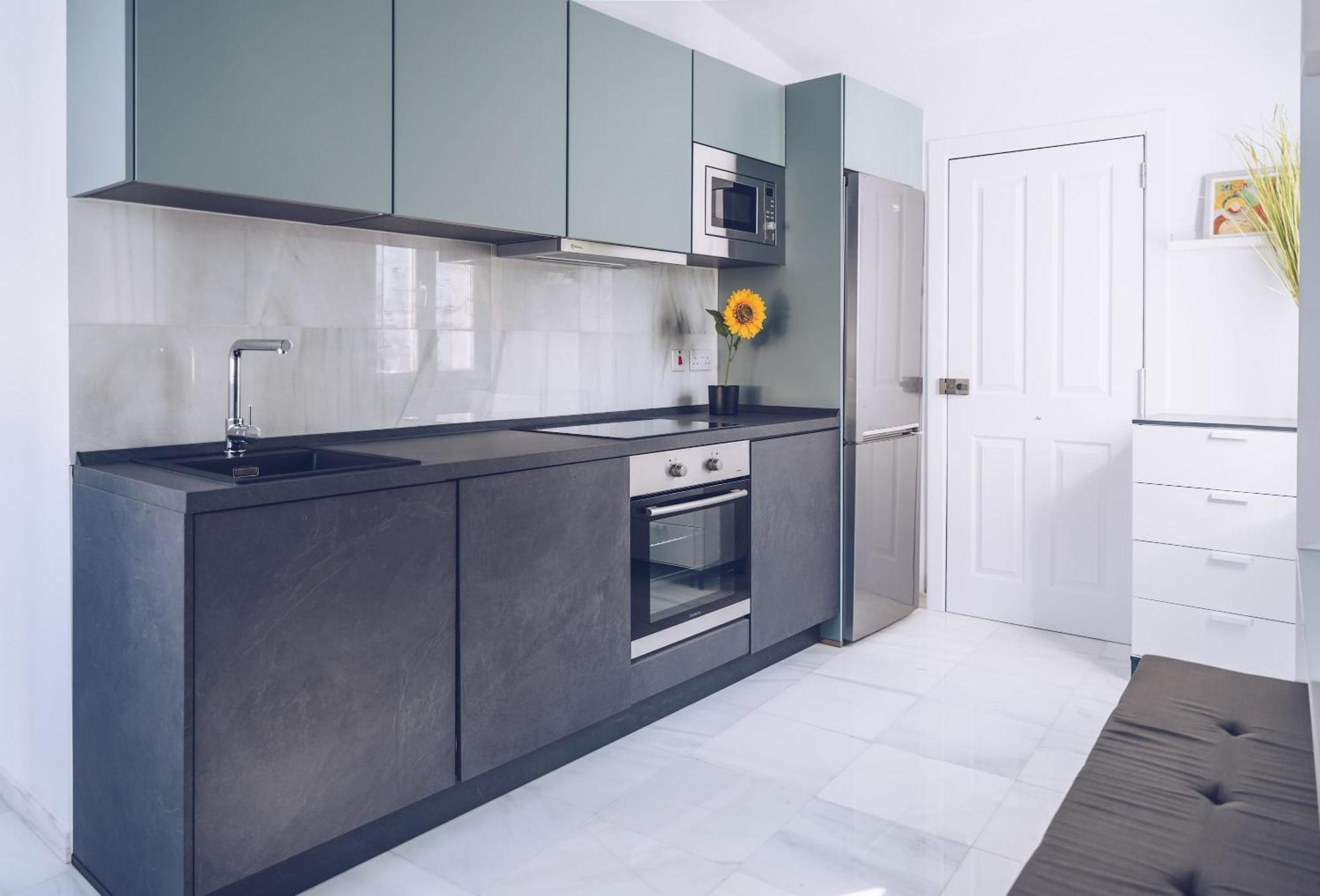 Exclusive Penthouse Living Elegance Meets Modern Design * Gibraltar
