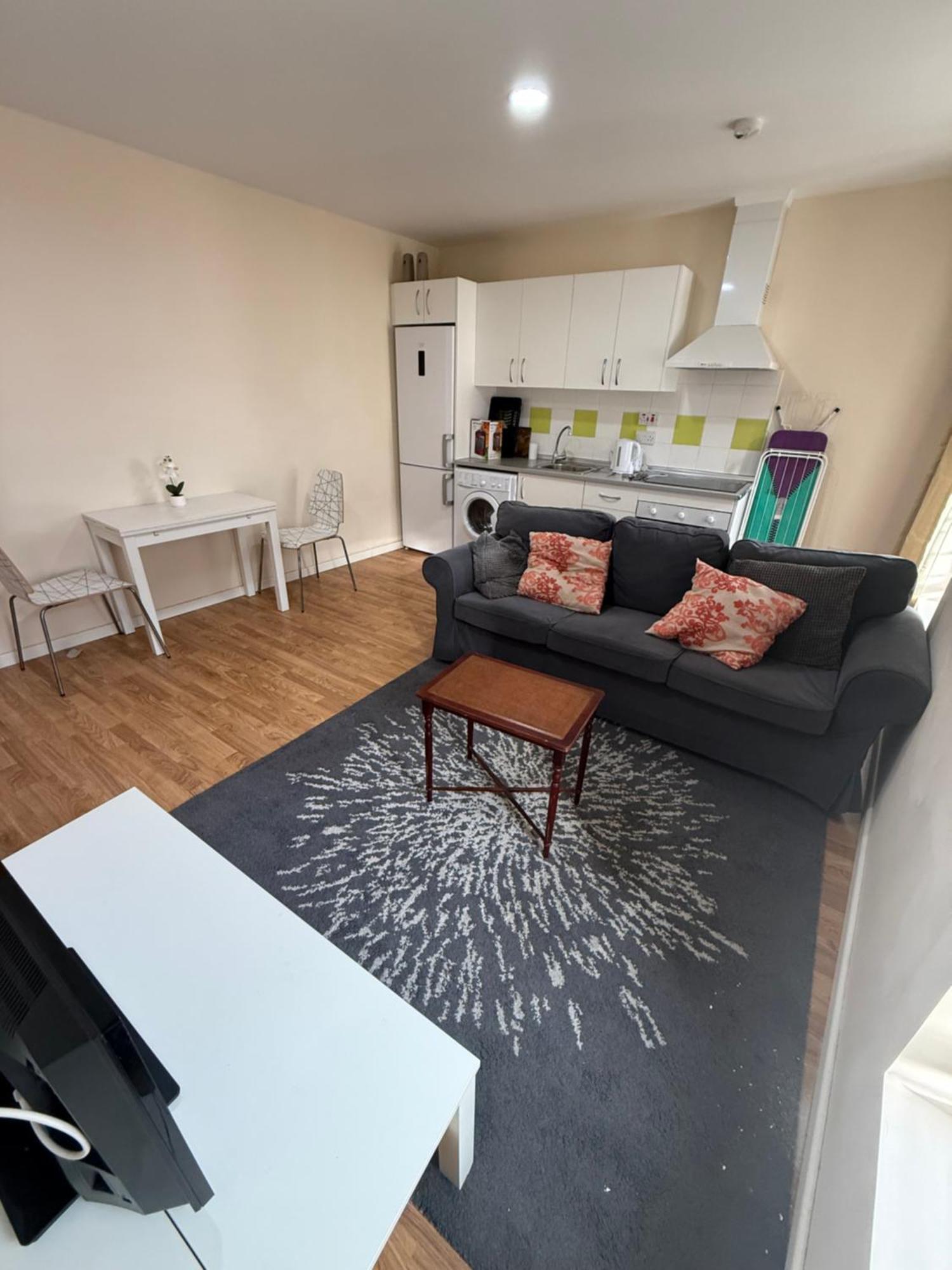 Apartment Main Street One-bedroom