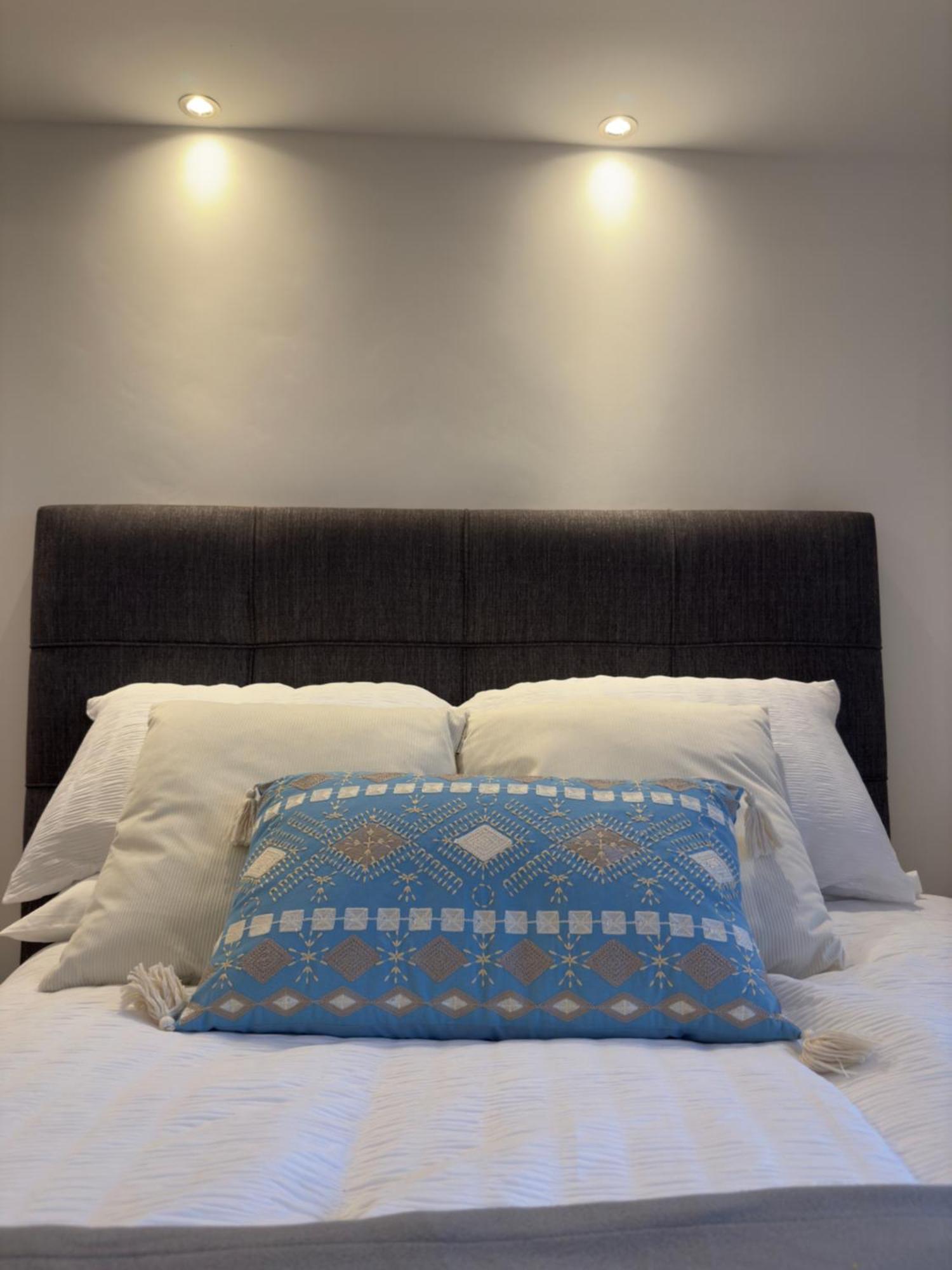 Cosy In Centre With Pool Apartment *