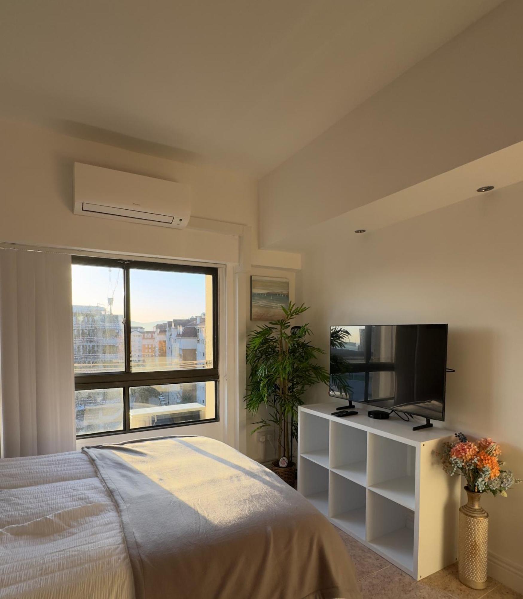 Apartment Cosy In Centre With Pool