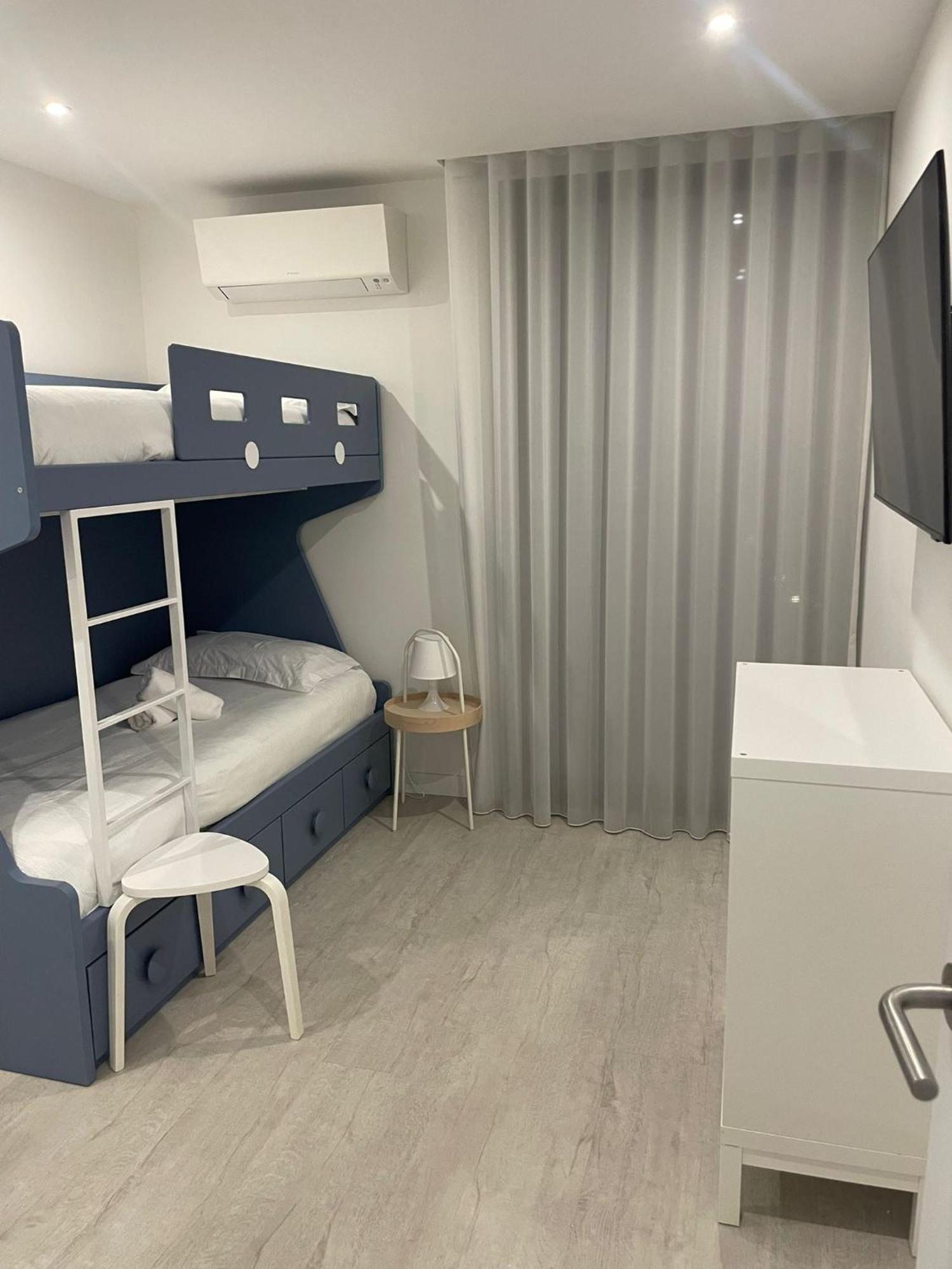 New Cp Family With Apartment Gibraltar