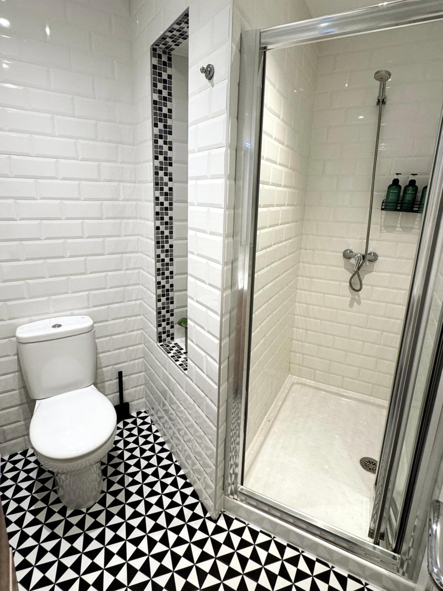 Deluxe Centre Two Bedroom - Grand House Apartment Gibraltar
