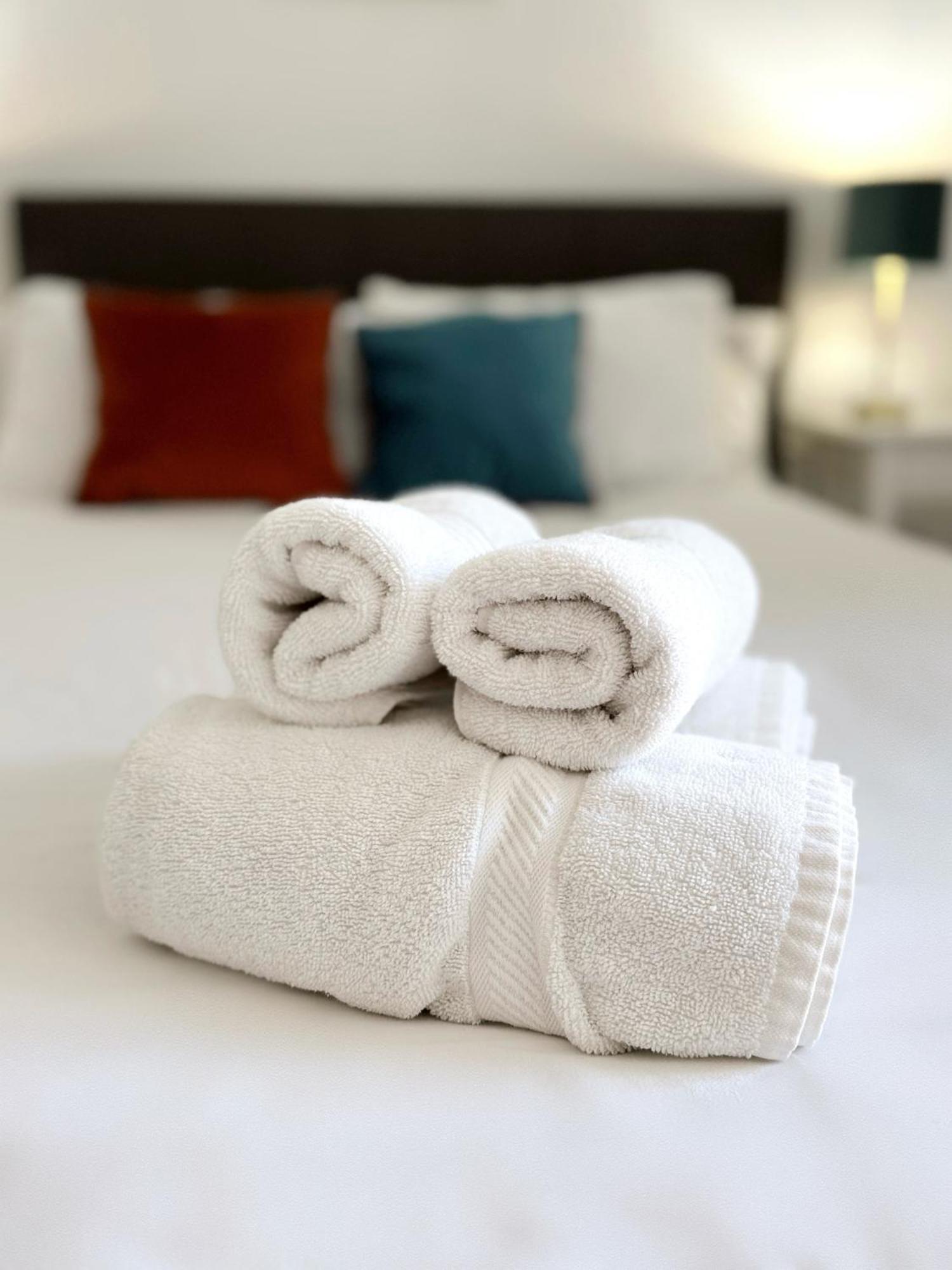 Deluxe Centre Two Bedroom - Grand House Apartment *