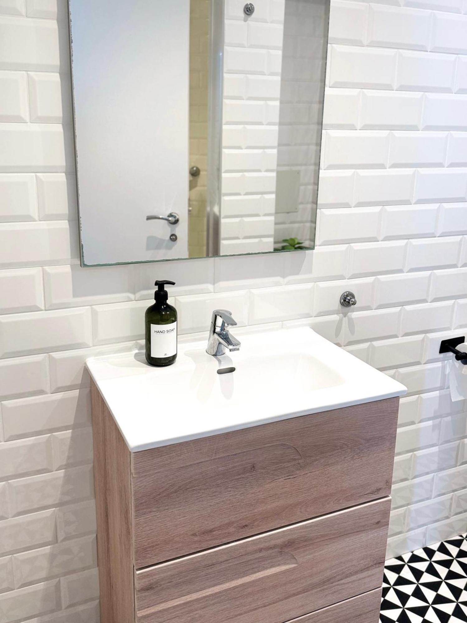 Apartment Deluxe Centre Two Bedroom - Grand House *