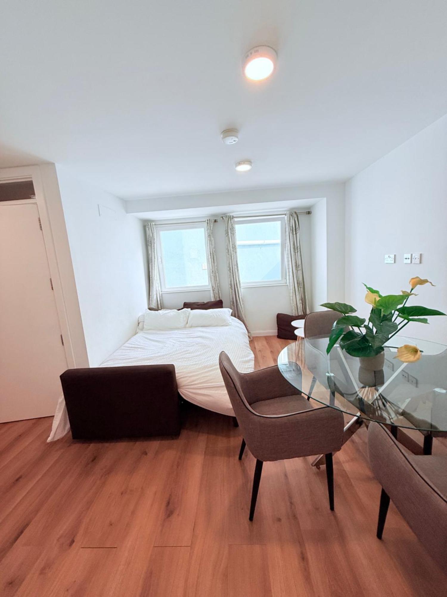 Downtown Main Street Apartamento
