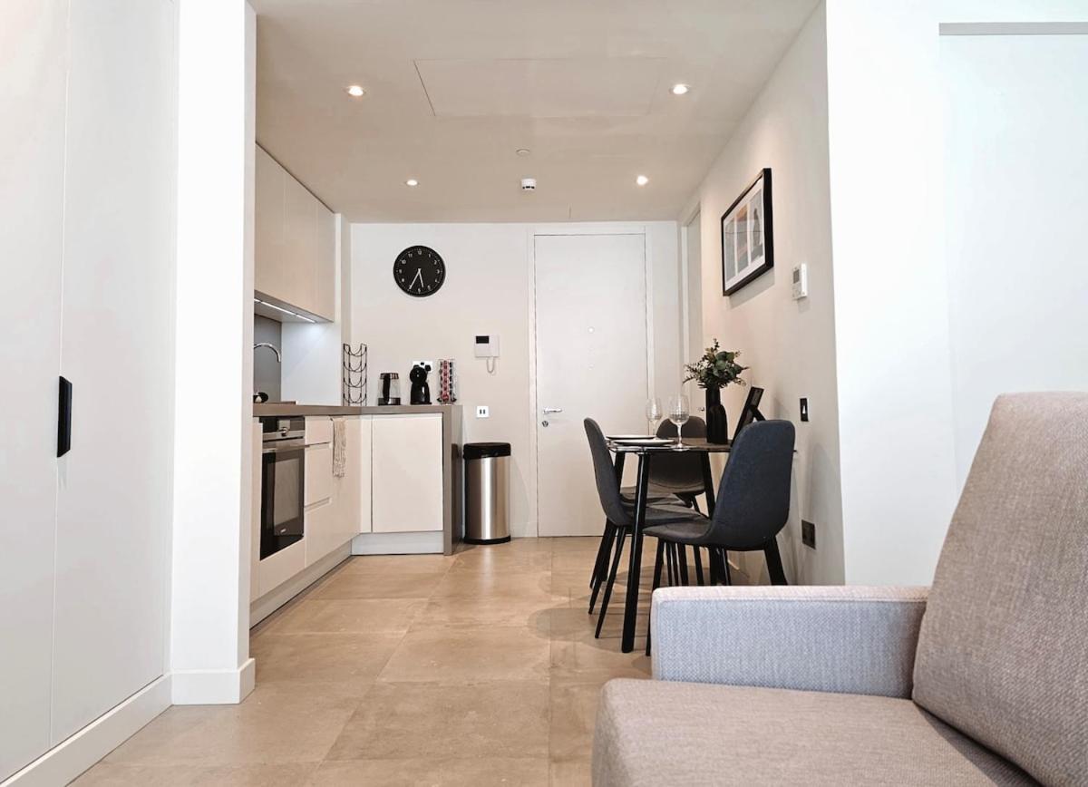 18th Floor Luxury Apartment Gibraltar