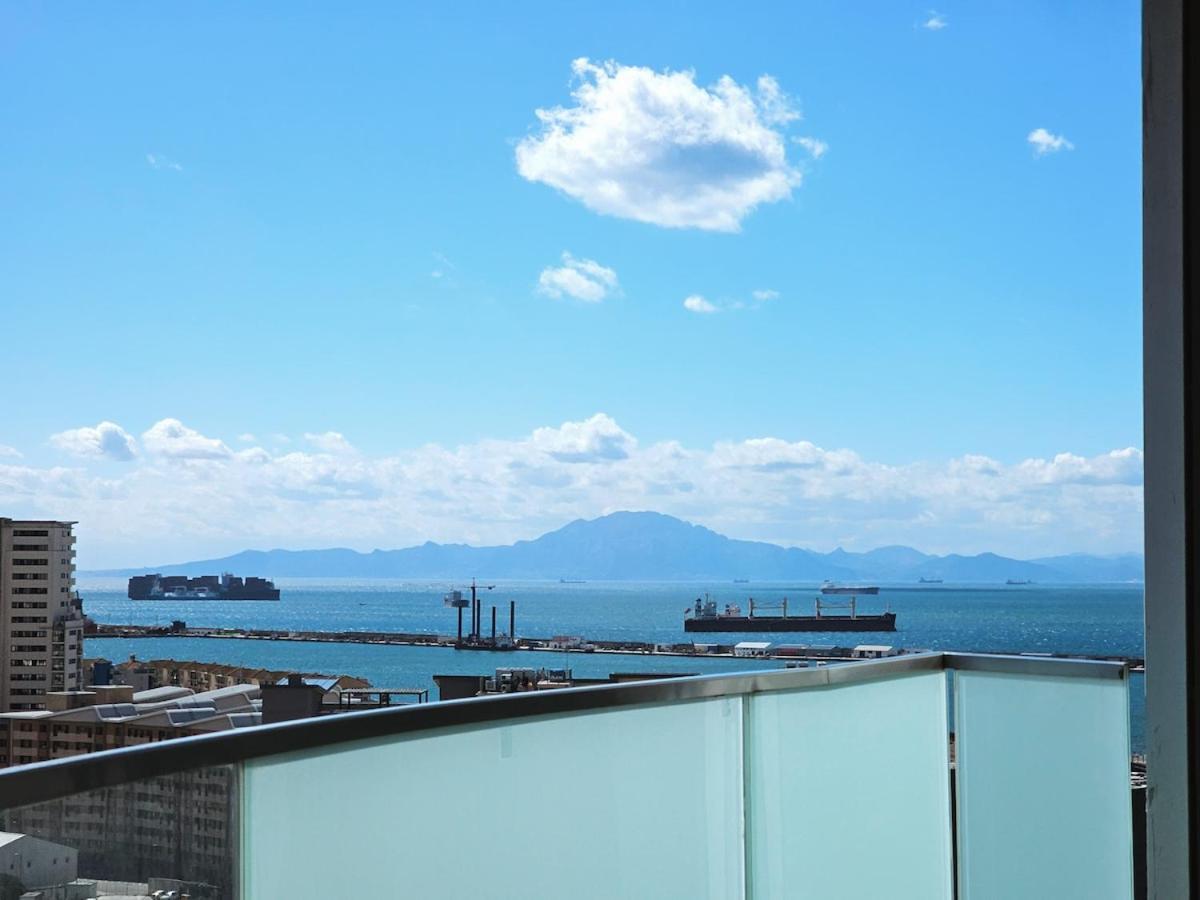 18th Floor Luxury *