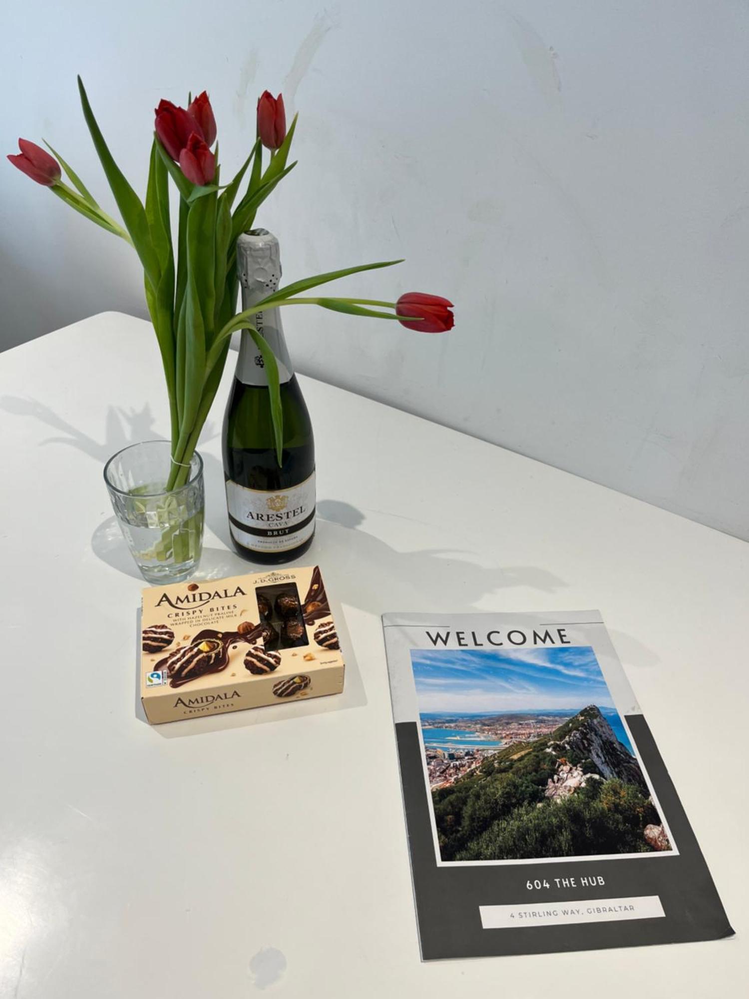 Apartahotel At The Hub - Vip Package Gibraltar