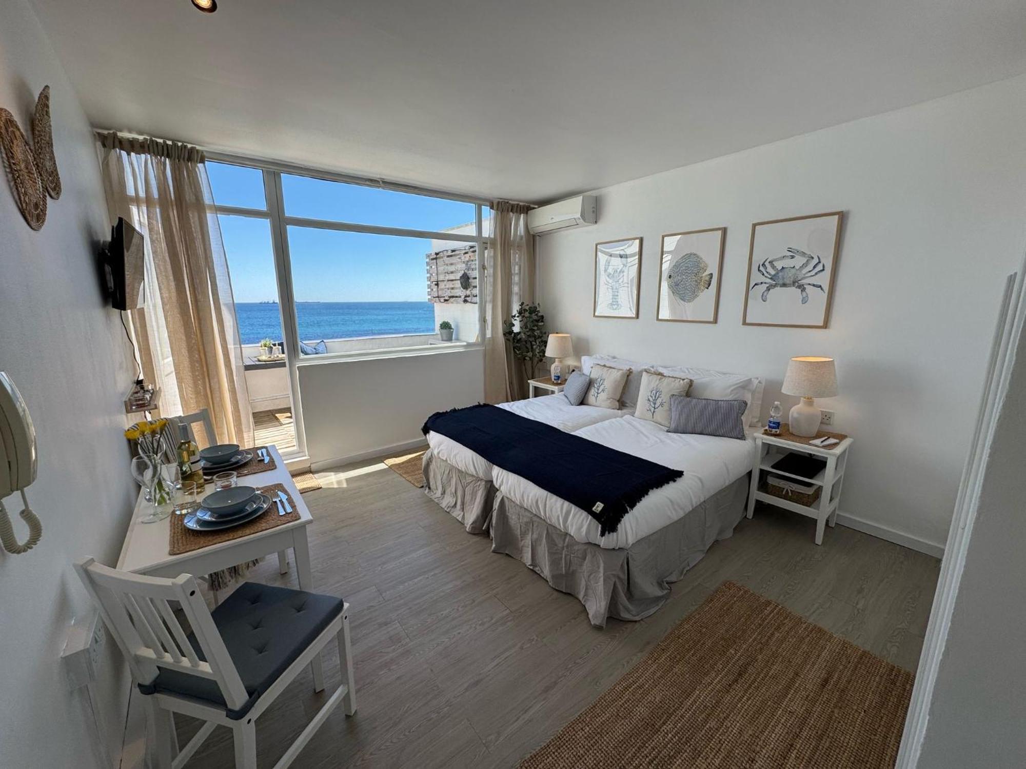 Beachfront Sunrise Sands Retreat, Apartment Gibraltar