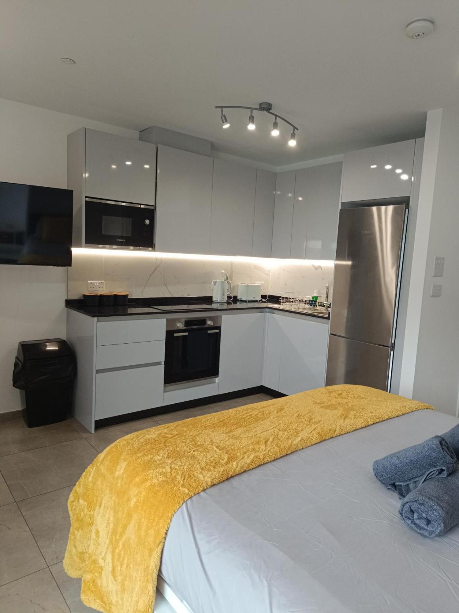 E1 Studios, Sea & Views, High Floor * Gibraltar