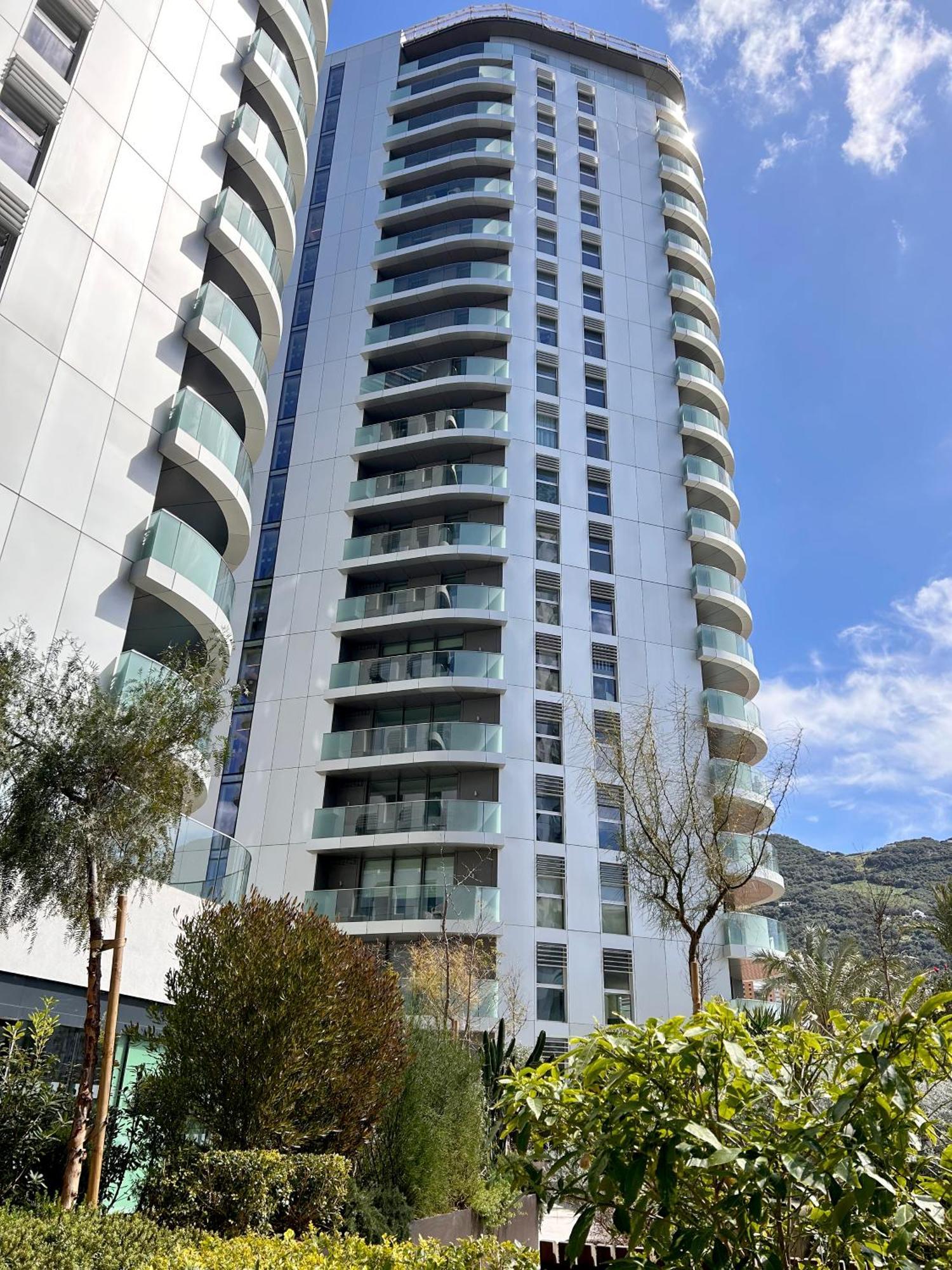 Bentley - Eurocity Apartment