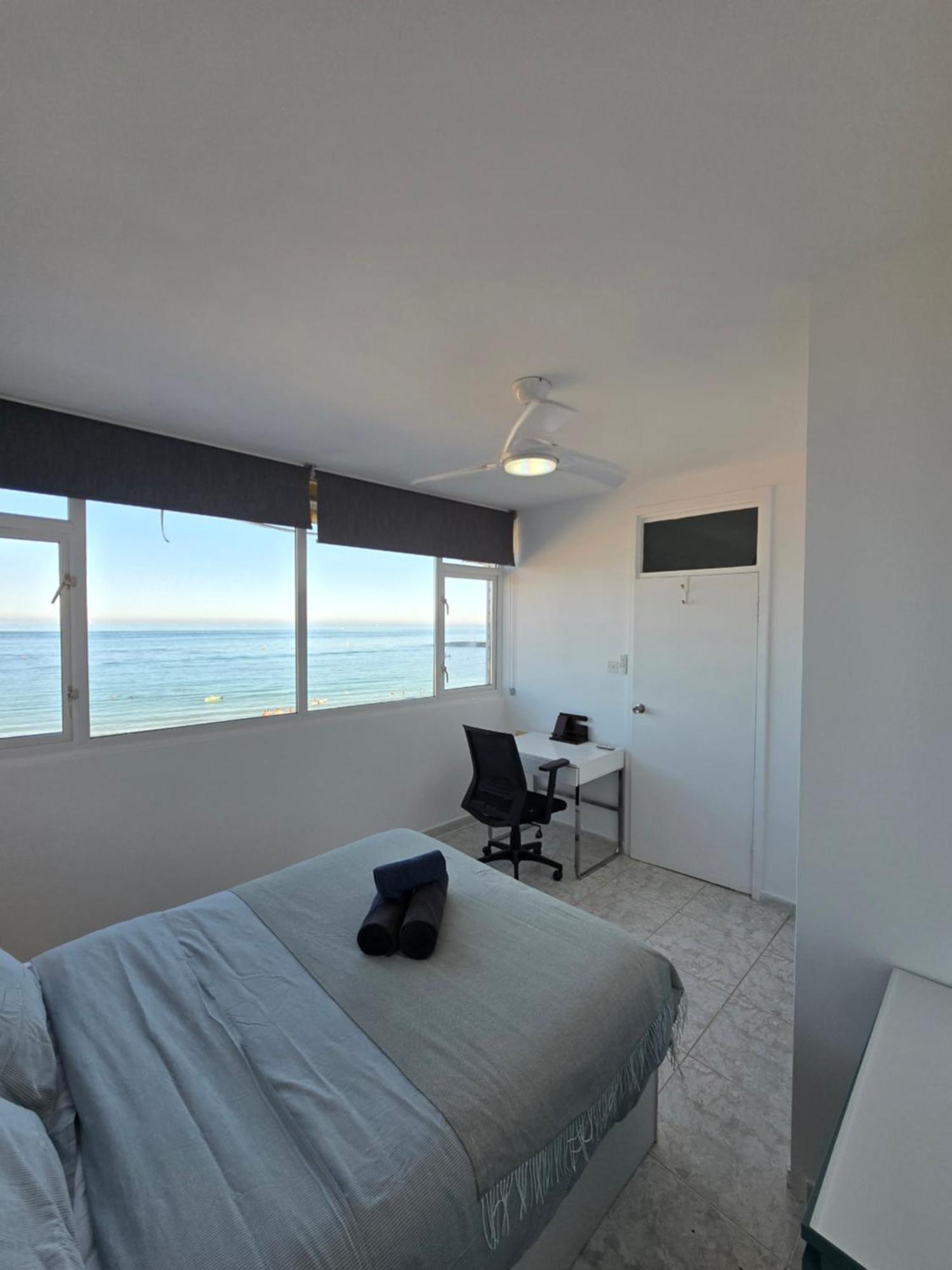 New! Beachfront Apartment, Sleeps 3 Apartment *