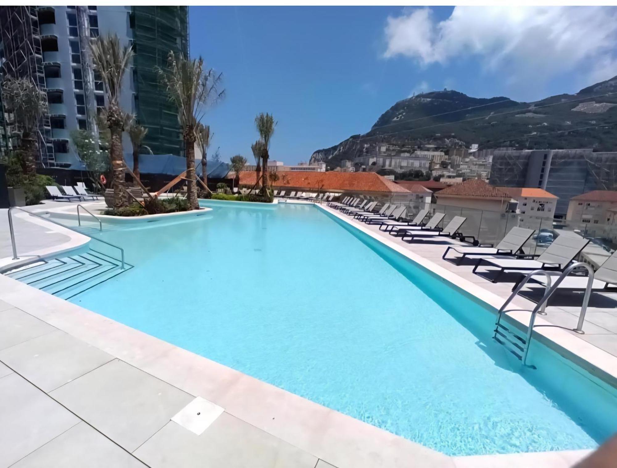Apartment Brand New 1br Pool & Jacuzzi Free Parking One Gibraltar