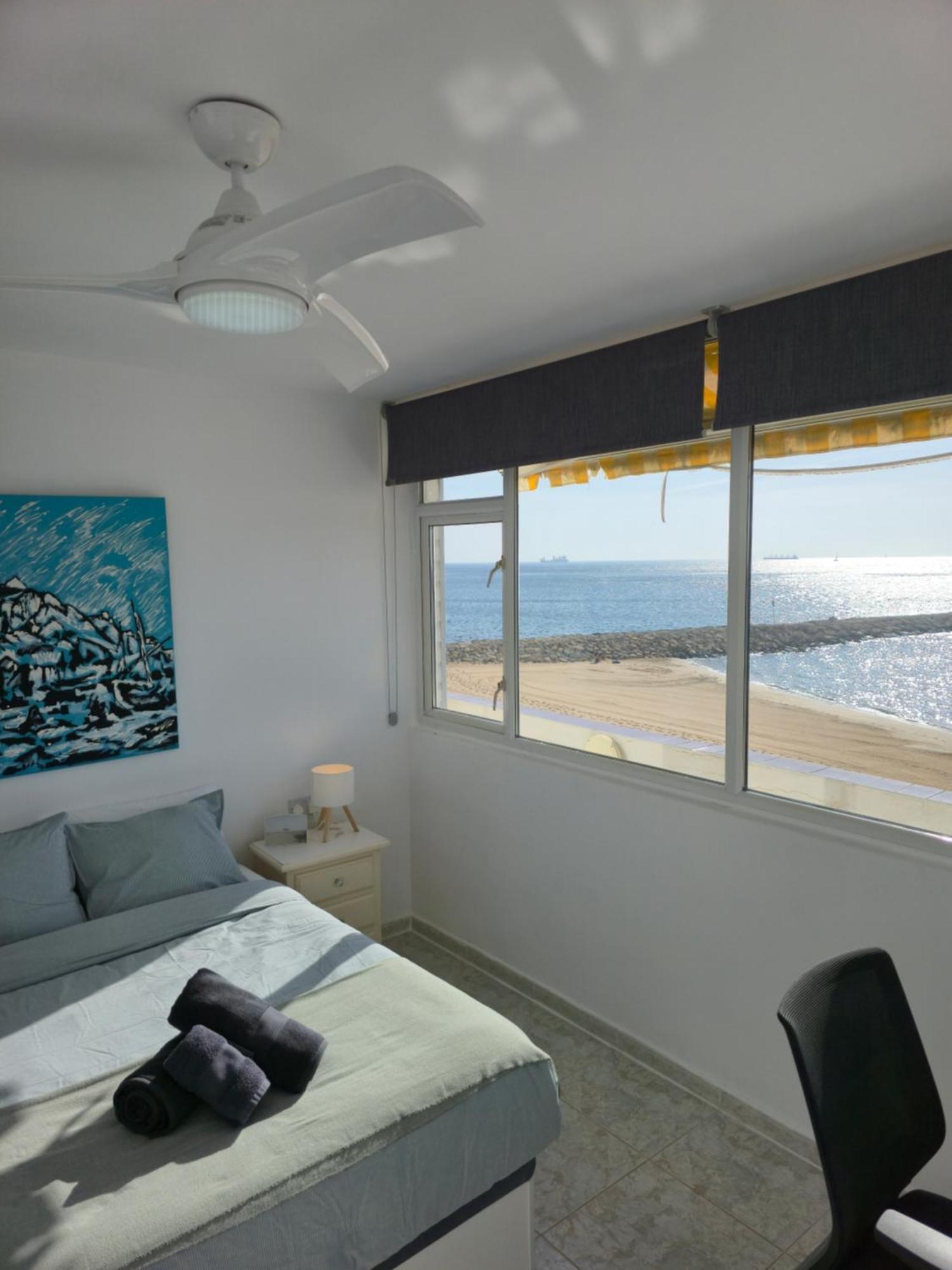 New! Beachfront Apartment, Sleeps 3 Gibraltar