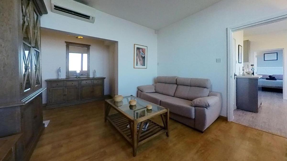 New Sunrise Beachfront Apartment, 4 Guest, Over 50s Only Apartamento Gibraltar