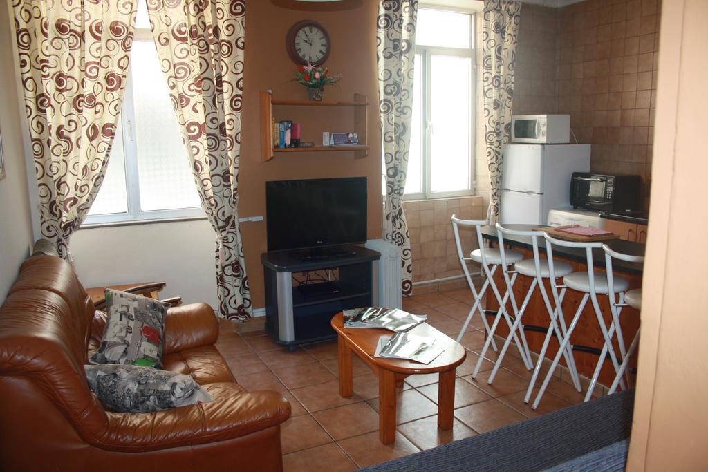 Apartment Governor's *